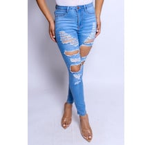 Make The Cut Distressed Jeans - LIGHT WASH