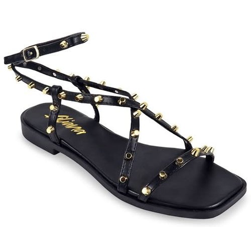 Passing By Town Sandals - Black