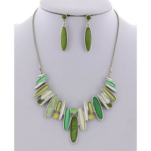 Follow the Leader Necklace Set - Green