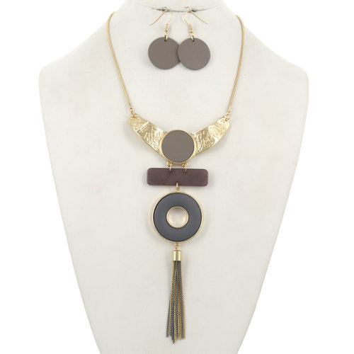 Let Down Necklace Set - Grey Let Down Necklace Set - Grey