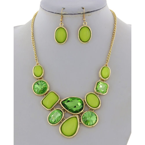Look Away Necklace Set - Green Look Away Necklace Set - Green
