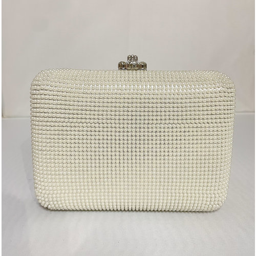 Living Luxe Pearl Clutch - Silver Living Luxe Pearl Clutch - Silver