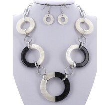 On and Off Necklace Set - Black