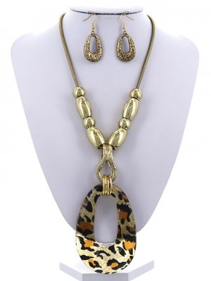 Hold You Down Leopard Necklace Set