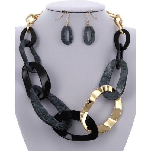 Linked Up Necklace Set - Black Linked Up Necklace Set - Black