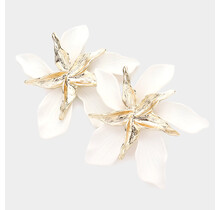 Everything Floral Earrings - Cream