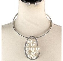 So Hooked Pearl Necklace Set - Silver