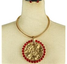 Nice Touch Necklace Set - Red