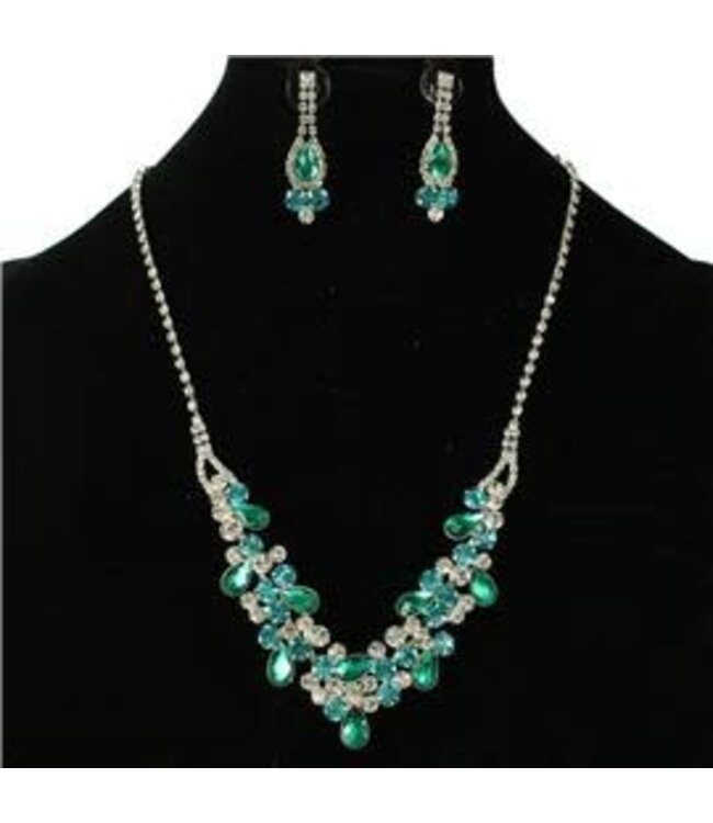 Find Me In Wonderland Necklace Set - Aqua