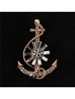Anchor Down Brooch - Gold