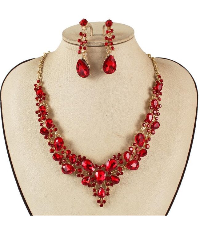 Fool For Jewels Necklace Set - Red