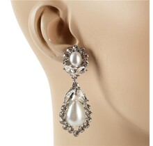 Stone Love Pearl Earrings - Silver