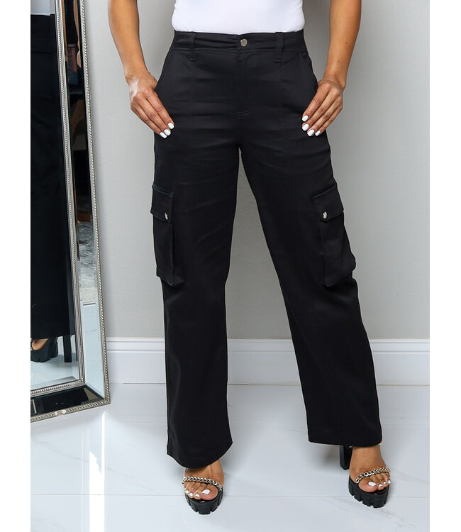 Street Sleek Cargo Pants - Black