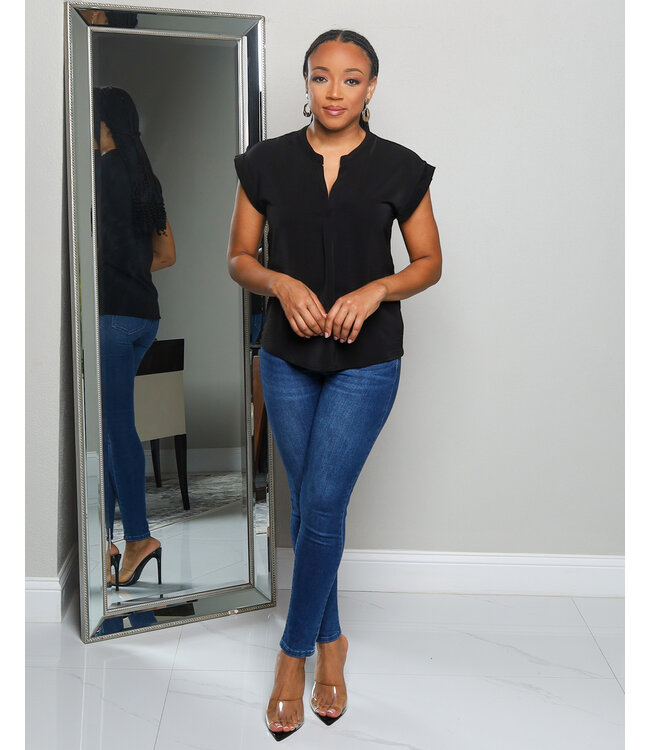 FLUTTER AWAY TOP BLACK