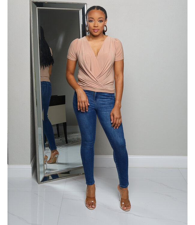 NEVER GIVING UP CROSSOVER TOP NUDE