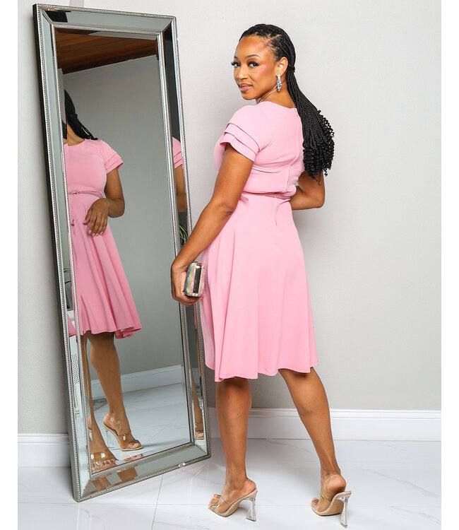 MAKE YOUR MOVE BELTED DRESS PINK