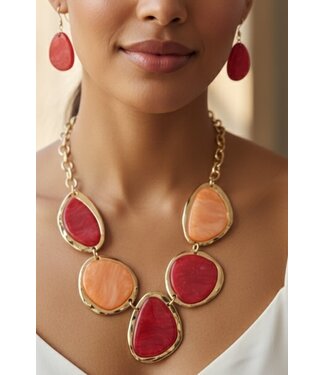 WHAT A WONDER NECKLACE SET - CORAL