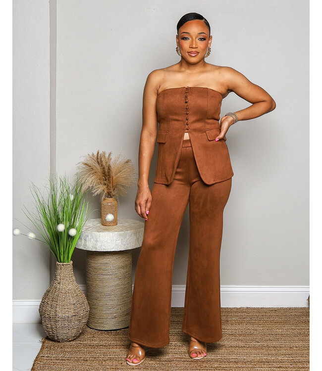 OWN THE MOMENT SUEDE PANT SET