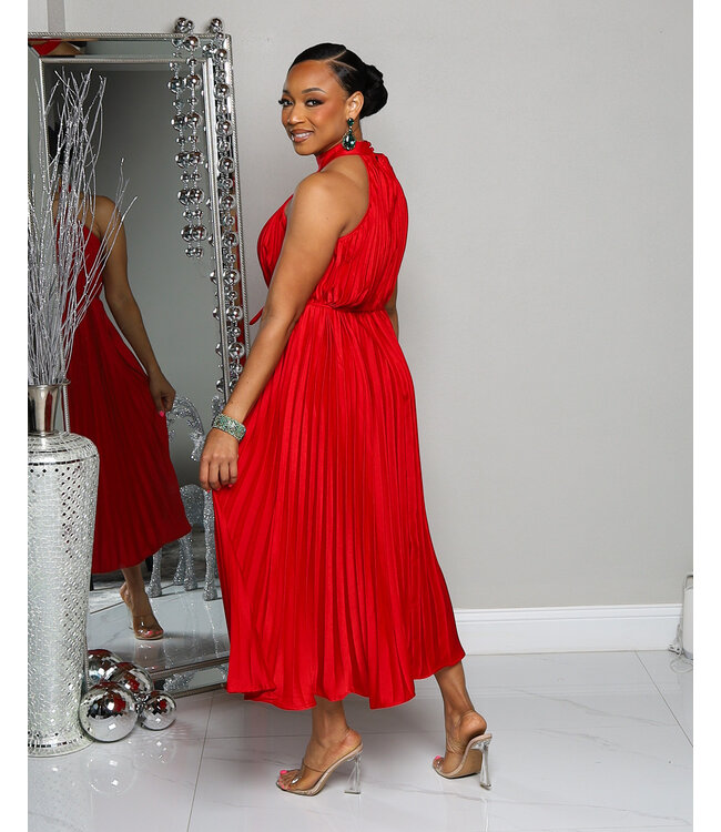 MOMENTS TO REMEMBER PLEATED DRESS - RED