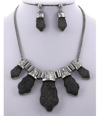 Finder’s Keepers Necklace Set - Black