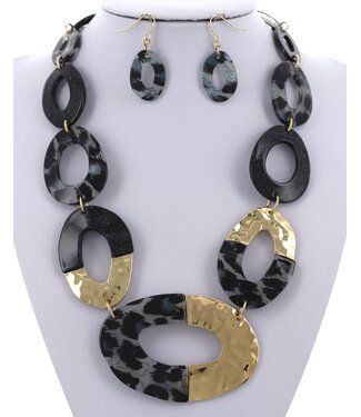 Envy Me Necklace Set - Black