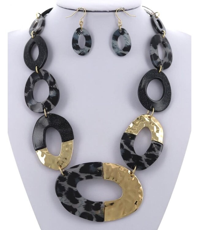 Envy Me Necklace Set - Black