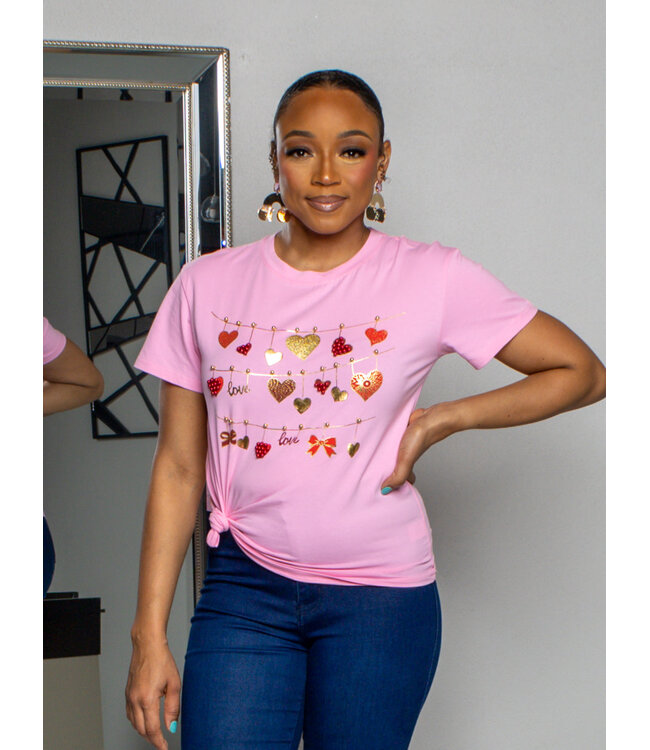 HANG ON TO LOVE GRAPHIC T- SHIRT