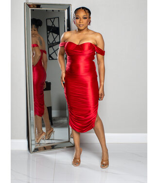 PERFECTLY CRAFTED OFF SHOULDER DRESS