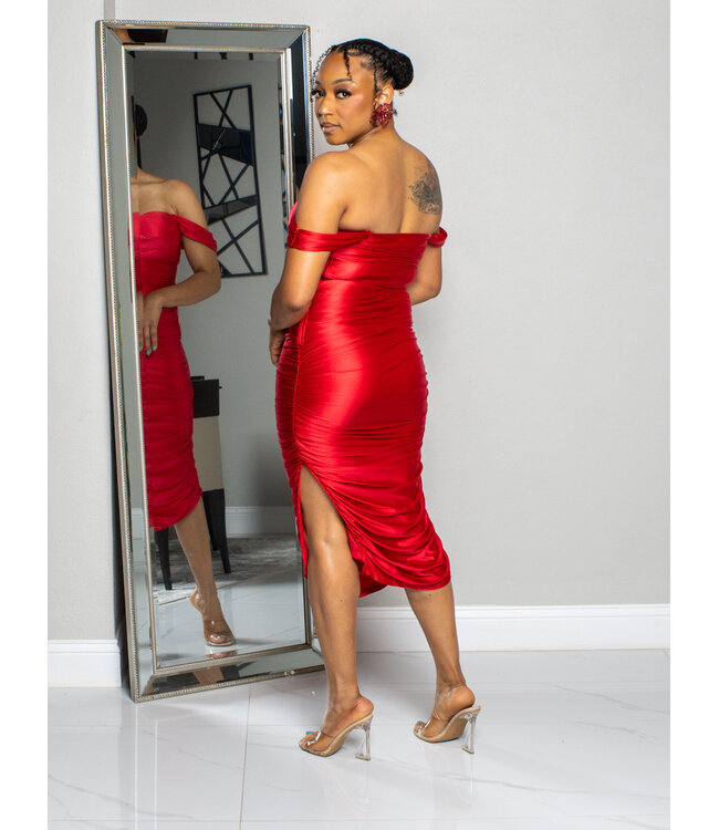 PERFECTLY CRAFTED OFF SHOULDER DRESS