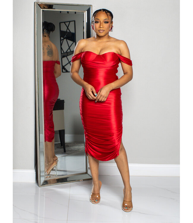 PERFECTLY CRAFTED OFF SHOULDER DRESS