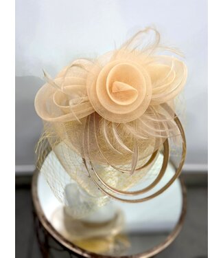 THE DUCHESS FASCINATOR HAT - BEIGE