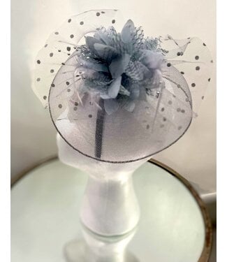 BLUSHING BLOOM FASCINATOR - GREY