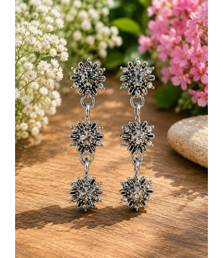 DOT TO DOT DROP EARRINGS - SILVER
