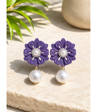 Caught In The Middle Pearl Earrings - Purple