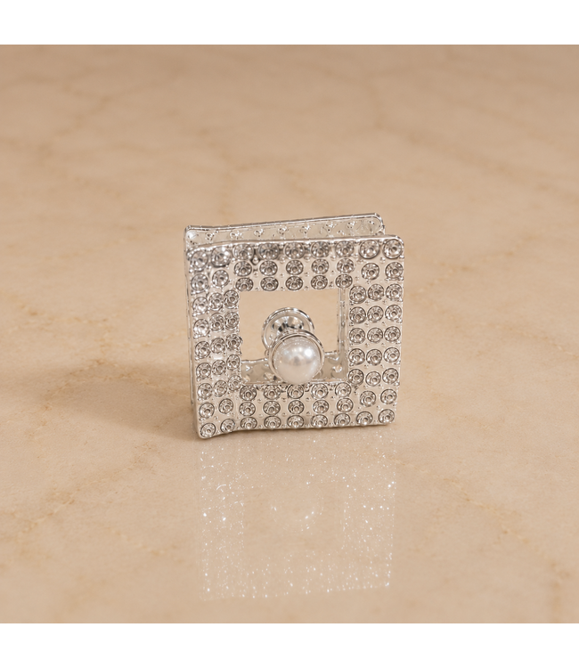 Pearl Essence Hair Clip