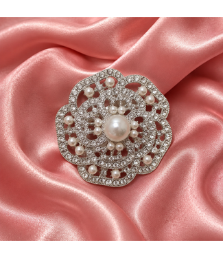 Timeless Flower Pearl Brooch - Silver
