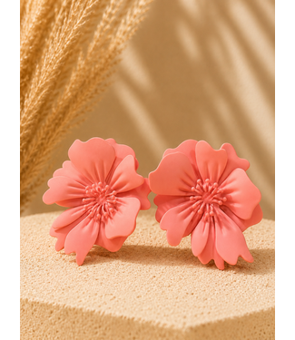Weekend Escape Floral Earrings - Pink