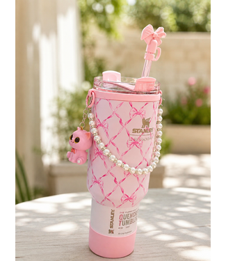 Stanley 1913 x LoveShackFancy Holiday Quencher H2.0 Flowstate Tumbler - Baby Bow Pink Peppermint