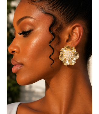 Unforgettable Flower Earrings - Gold