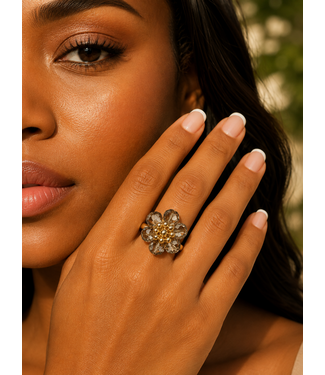 Close Details Flower Ring - Grey