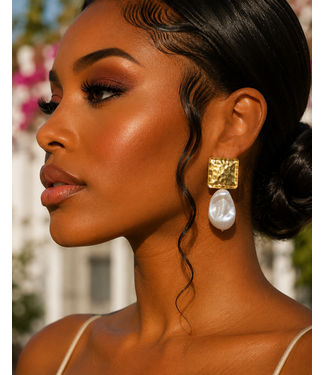 Shell Escape Earrings - Gold Pearl