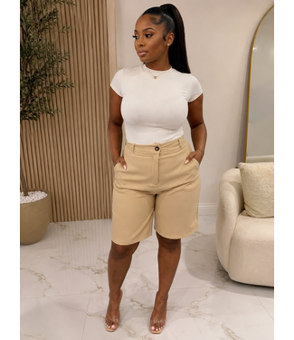 Chic Intentions Shorts - Khaki