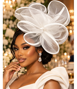 Grand Duchess Fascinator - White