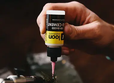  HEAD CEMENT, DUBBING WAX AND GLUES