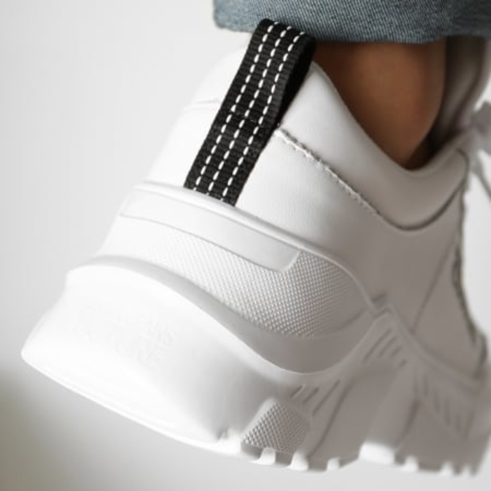 Sneakers VERSACE JEANS COUTURE - E0YZASC1 71606 003 - Sneakers - Low shoes  - Men's shoes | efootwear.eu