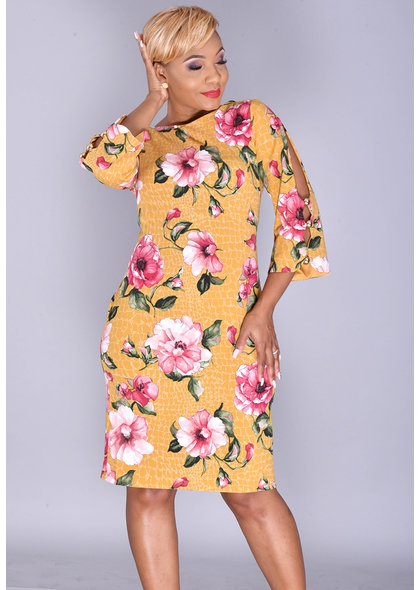 Shelby & Palmer ROKSANA- Floral Print Dress with 3/4 Sleeve and Pearls