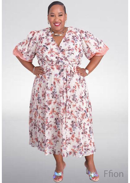 Maison Tara FFION- Plus Size Printed Fit and Flare Dress