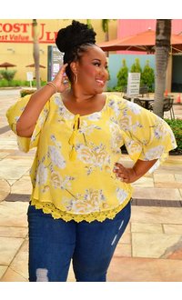 Unique Spectrum VADI- Plus Size Floral Crochet Hem Top