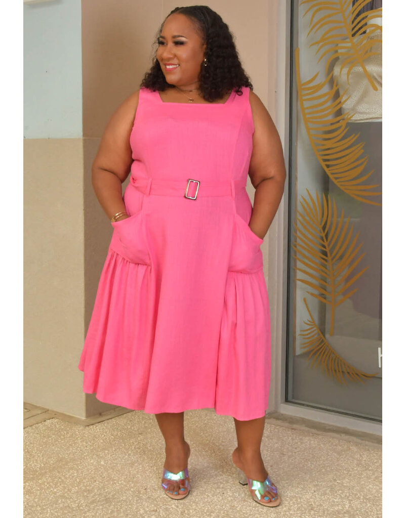 Maison Tara KANNON- Plus Size Sleeveless Dress with Pockets