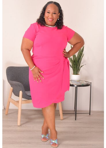 CARRIE- Plus Size Short Sleeve Round Neck Dress 